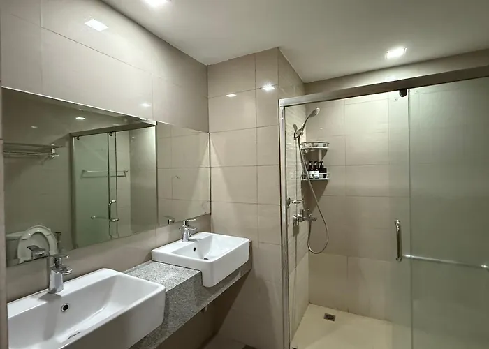 Apartamento Delux 3bedrooms Seaview Poolview Next To Okada Airport Moa