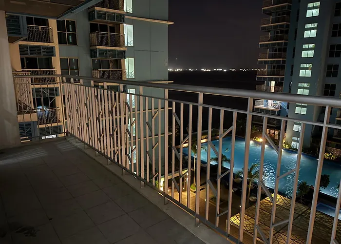 Delux 3bedrooms Seaview Poolview Next To Okada Airport Moa Apartamento Manila